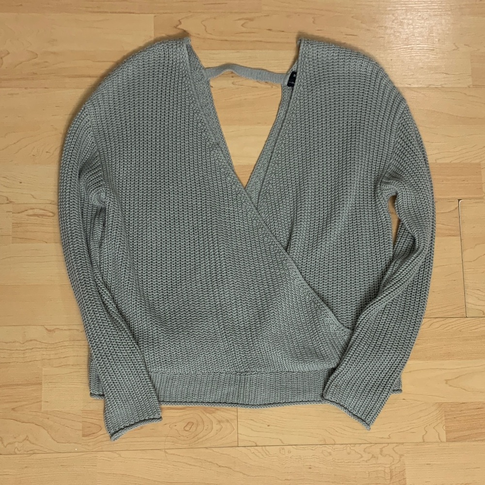 moon & madison Light Green          V-Neck Sweater